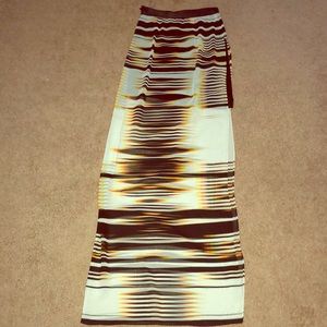 Bebe maxi skirt with slit